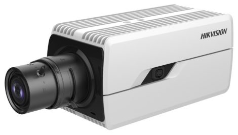 Hikvision iDS-2CD7026G0-AP (C) 2 MP IP DarkFighter boxkamera; hang I/O; riasztás I/O